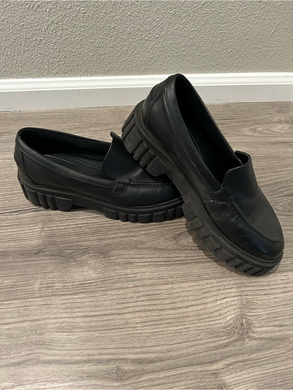 Clarks Black Platform Lug-Soled Leather Loafers